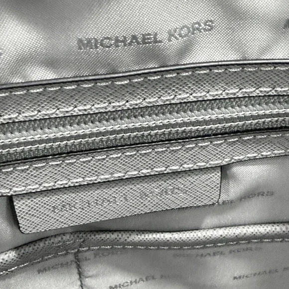 Michael Kors Jet Set Travel Large Tote Bag with laptop separator Gray EUC! - Picture 12 of 16